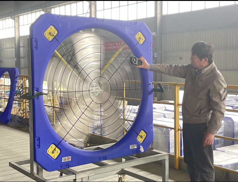 Ventilador de circulação moderna 1.8kW Ventilador de ventilação de gado 120193m3/h 6.2m/s Velocidade do vento
