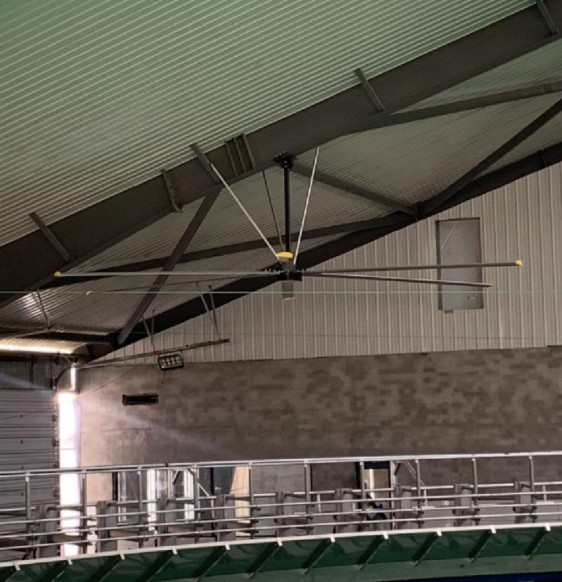Ventilador de teto industrial de ímã permanente com rotor externo IP55 com fluxo máximo de ar 14300m3/min