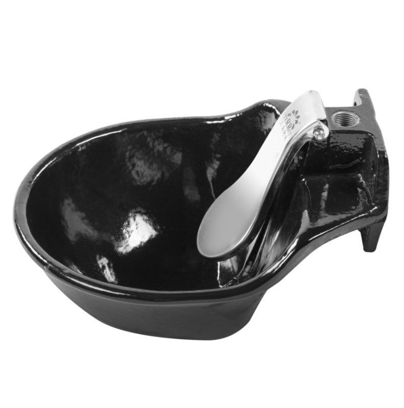 Estilo Black Water Bowl com uma generosa capacidade de 1,7 litros e pesando 4,7 kg