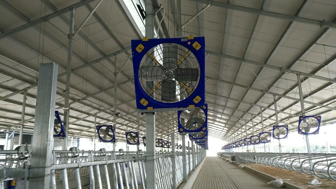 Força 38 Ventilador de circulação de ventilação de gado com quadro de PE de camada dupla e potência de entrada de 410w