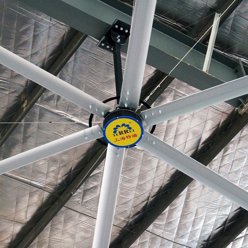 Ventilador de teto industrial com 6 lâminas de liga 14300m3/min Fluxo máximo de ar e 1400m2 de cobertura