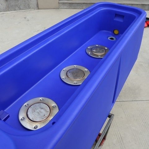 Tanque de água para gado de alta capacidade com 55cm/1,8 pés de altura para beber, 300L/79gal. e tamanho 400*67*68cm/13,1*2,2*2,2